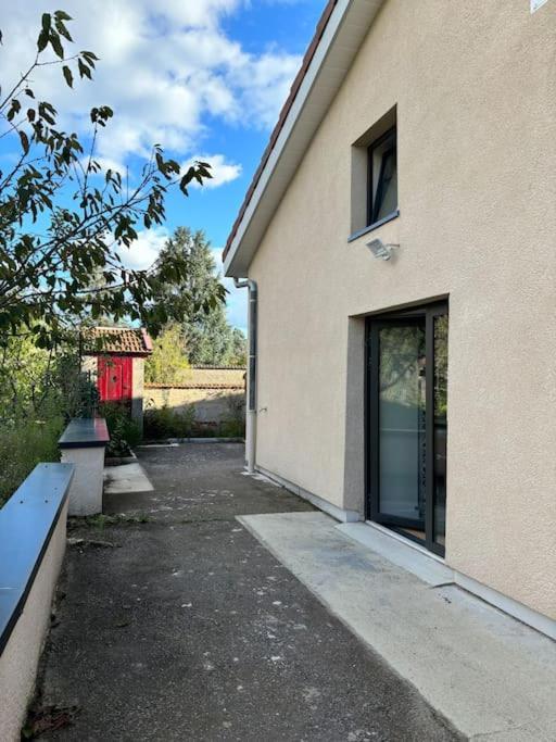 Charmante Maison Renovee Centre-Ville Balbigny 外观 照片